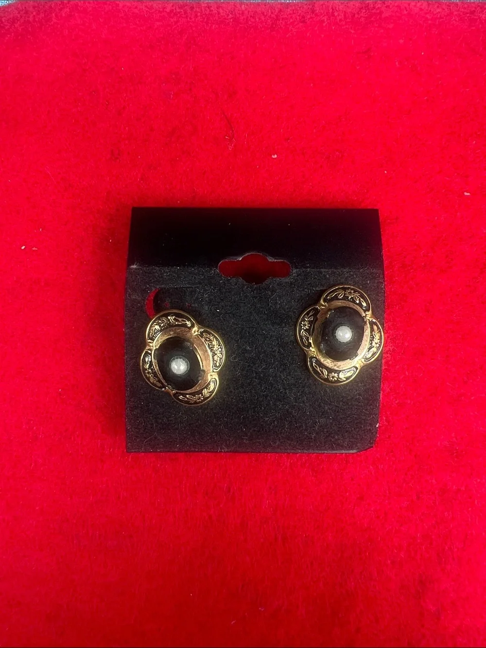 Vintage-Inspired Gold and Black Floral Brooch Set - Women Jewelry